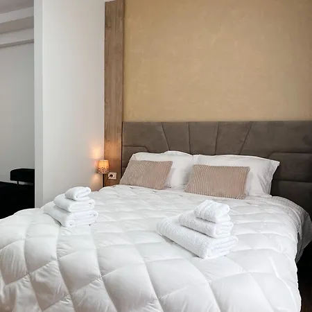 Apartment Center